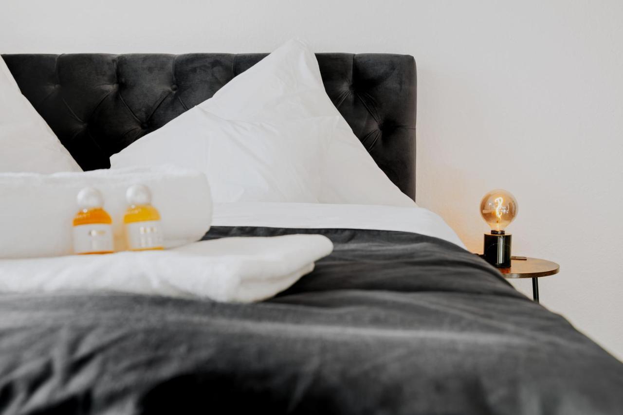 Blissplace 3 Zi Premium Apartment Nahe Getec Arena Mit Kingsize Betten Und Balkon Magdebourg Extérieur photo